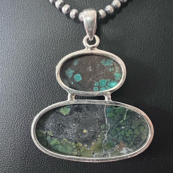 Tibetan Turquoise Spiderweb Pendant - Picture 2 of 6